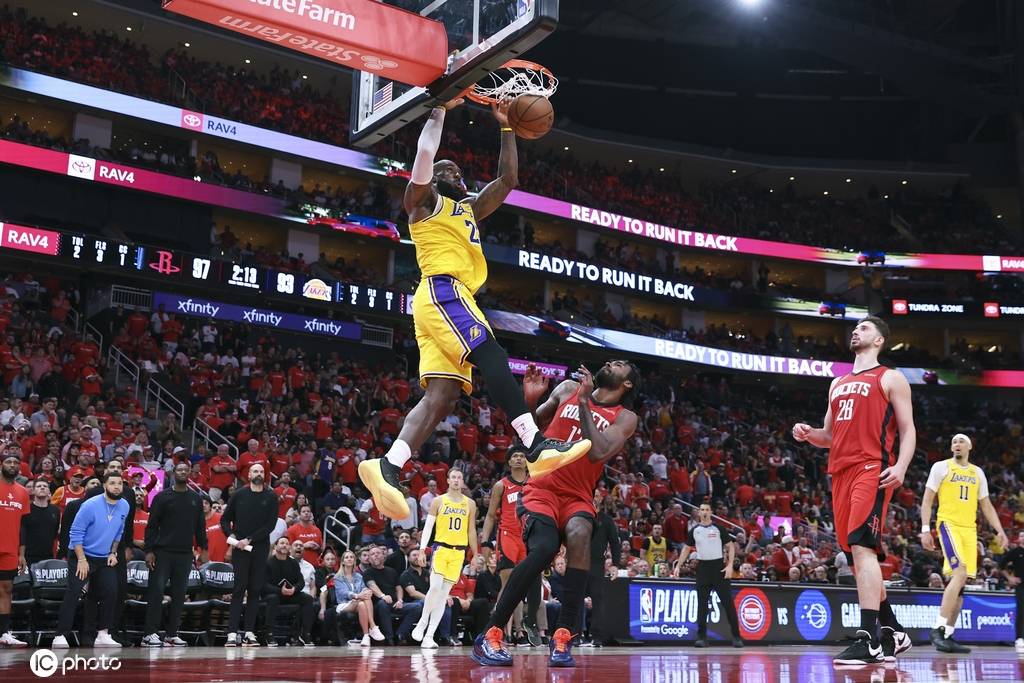 季后赛首轮G3：仅雷霆湖人2队3-0 掘金活塞尼克斯落后